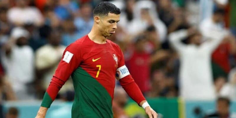 Cristiano Ronaldo - Huyền thoại bóng đá của hành tinh